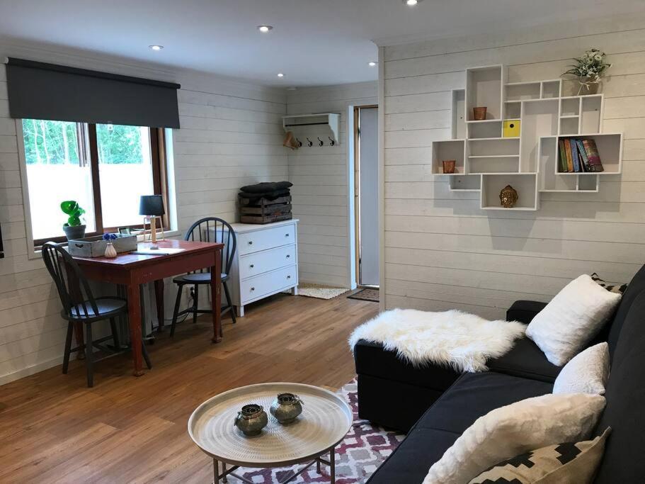 Cozy Cottage By The Sea South Of Varberg Traslovslage Exterior foto